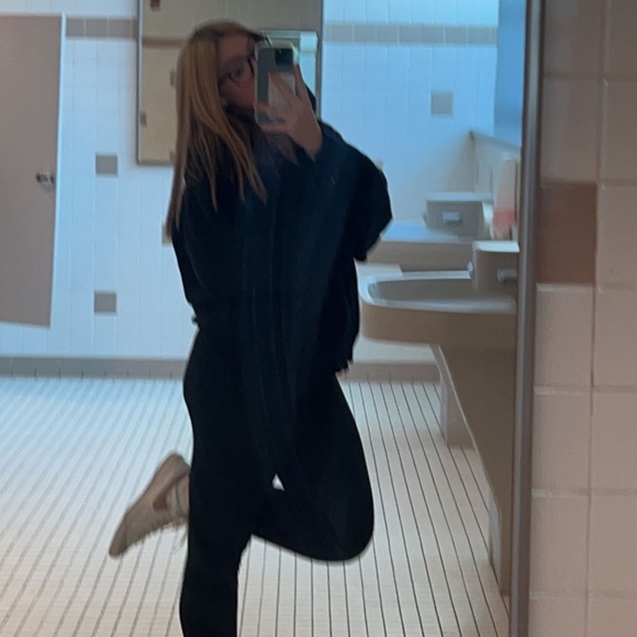 Meet your Posher, Alex - Picture 1 of 1